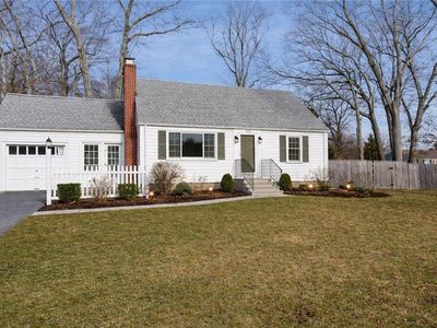 123 S Pierce Rd, East Greenwich, RI, 02818