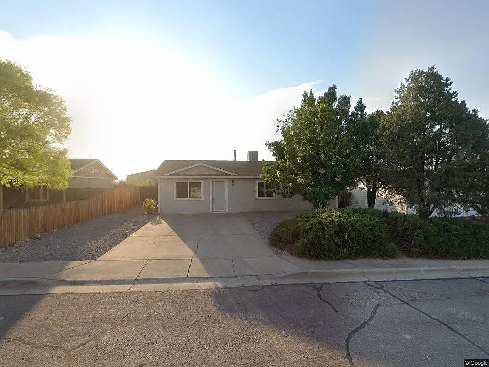 3 bed, 1092 sqft, $1,550 — Photo 1