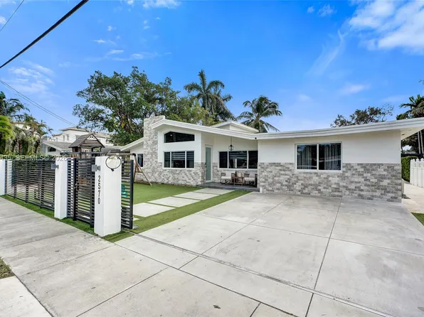 2570 NE 201st St, Miami, FL 33180