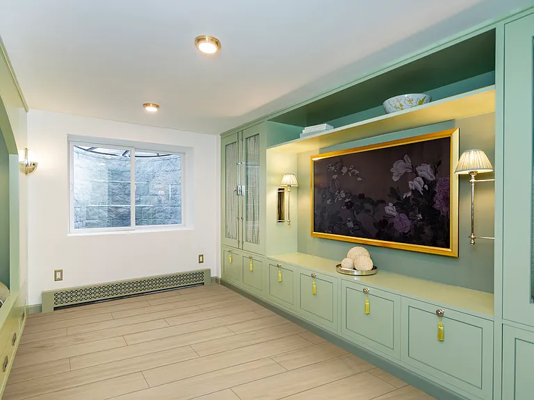 331 Meadows W — Photo 50