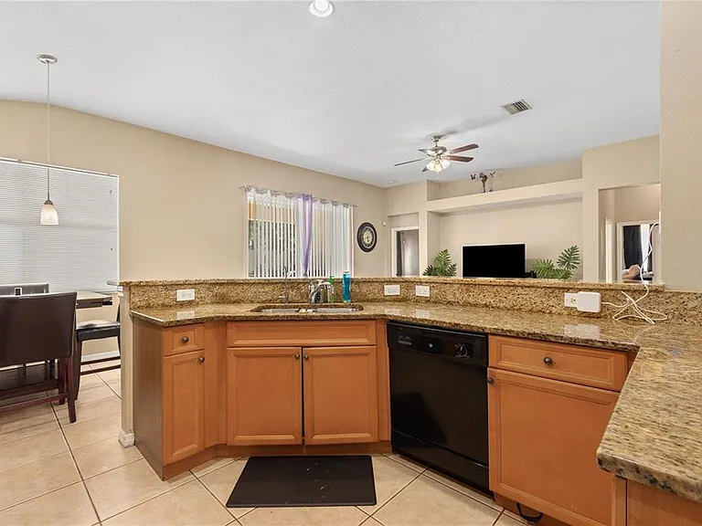 11328 Bridge Pine Dr — Photo 9