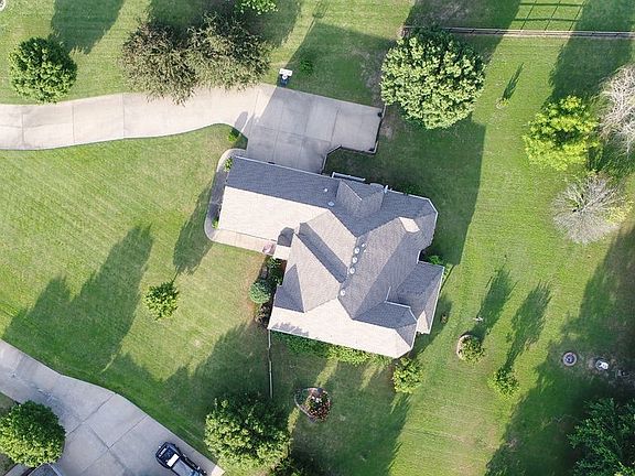 4th image of 10242 Rose Glen Dr
