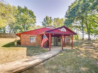 568 Karen Dr, Hillsboro, MO 63050