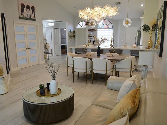 5th image of 7756 Lexington Club Boulevard #B