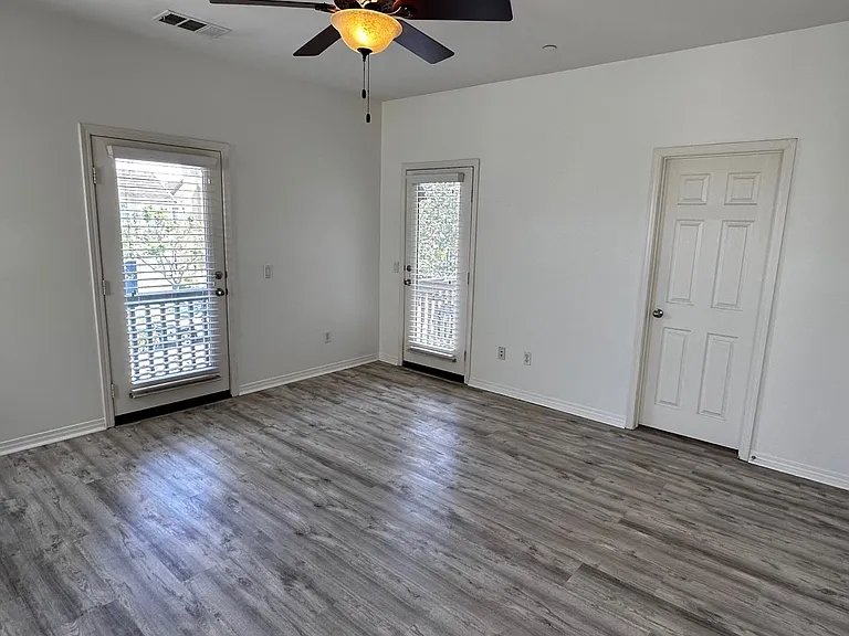 715 Nile River Dr — Photo 24