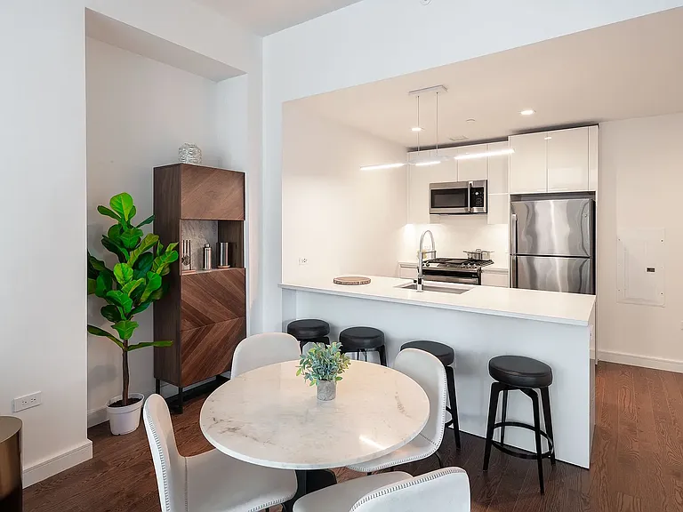 102 Charlton St #12A — Photo 4
