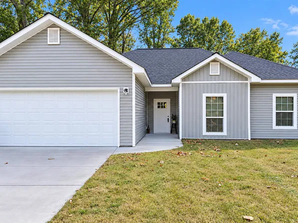 907 West St, White Hall, AR 71602