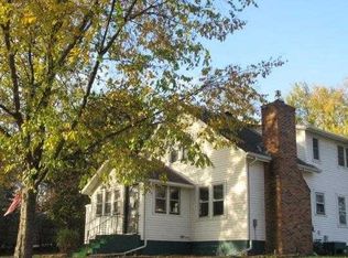 1058 Jefferson St SE, Hutchinson, MN 55350