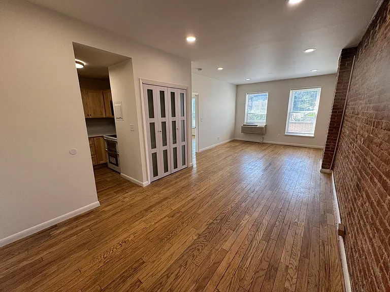 6-16 E Blackwell St #3H — Photo 6