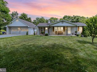 48 Calvin Unger Ln, Berkeley Springs, WV 25411