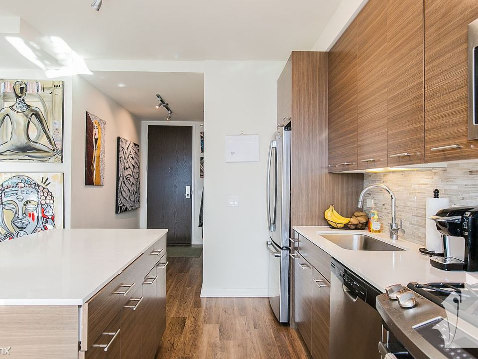 2017_12_05_347_W_Chestnut_Unit_2712_ENHANCED_08