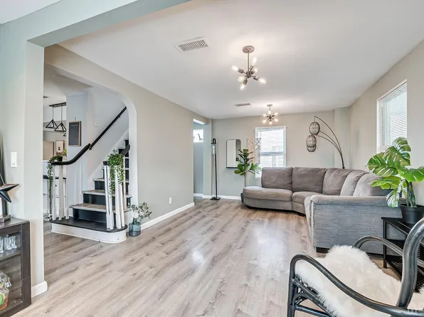 22 Morse Ave, Edison, NJ 08817