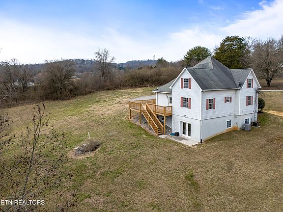 4th image of 248 Red Hill Rd