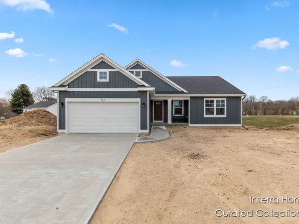 727 Hawthorn Ct, Middleville, MI 49333