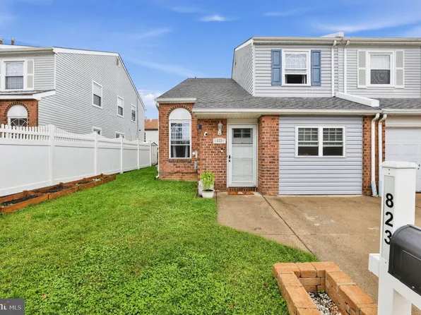 823 Barlow St, Philadelphia, PA 19116