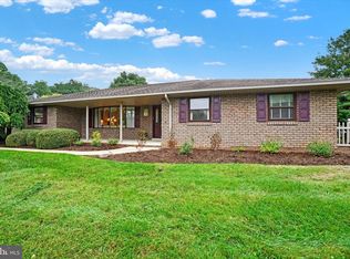 3771 Silverwood Dr, York, PA 17402