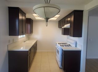 212 S Vicentia Ave APT 203, Corona, CA 92882