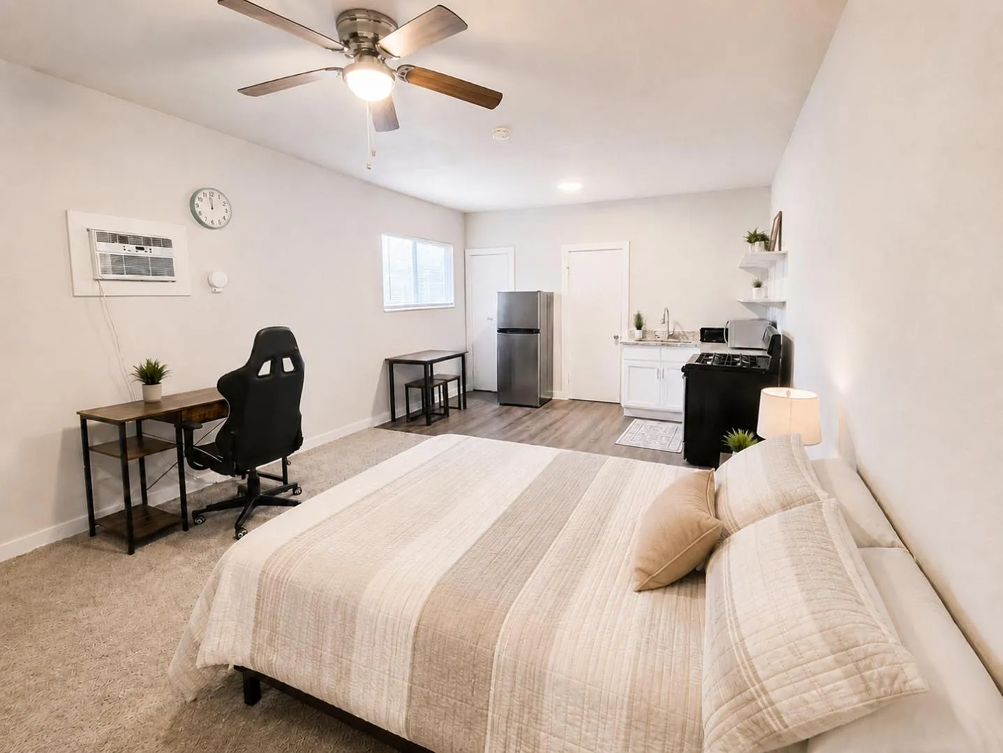 1405 Moore St - 14091 — Photo 1