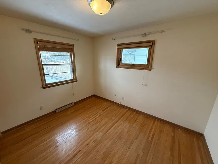 1400 S Riverdale Rd — Photo 11
