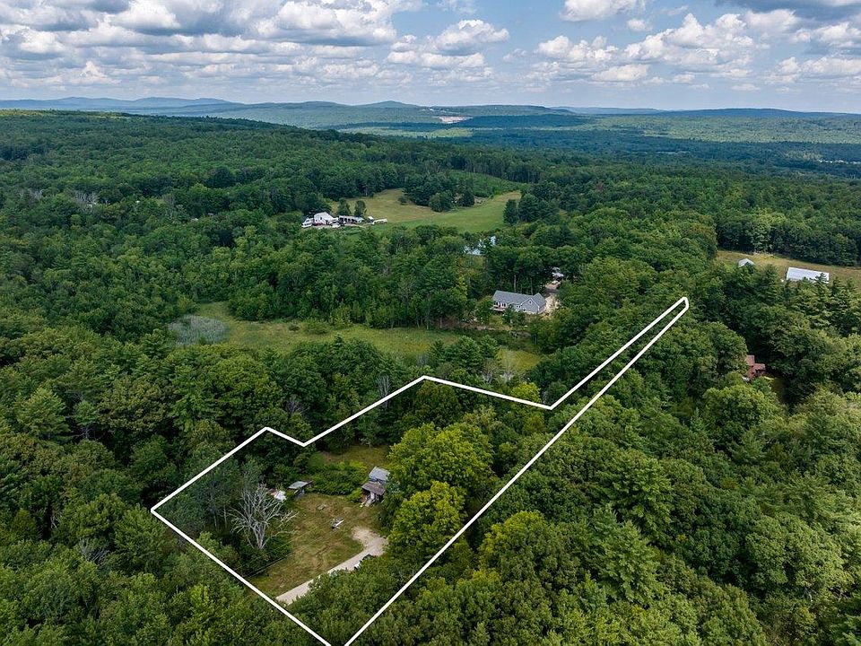 1st image of 31 Melody Lane