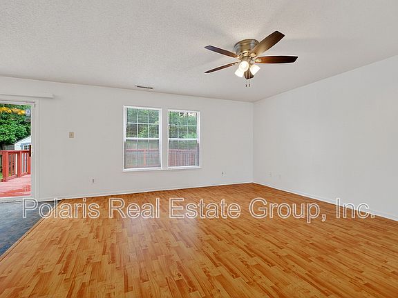 4th image of 2009 Dutch Elm Dr