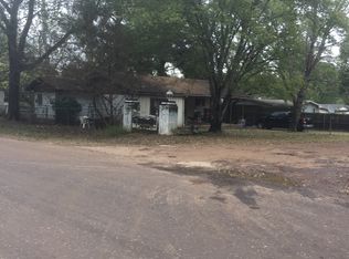 101 Milton Ln, Longview, TX 75602