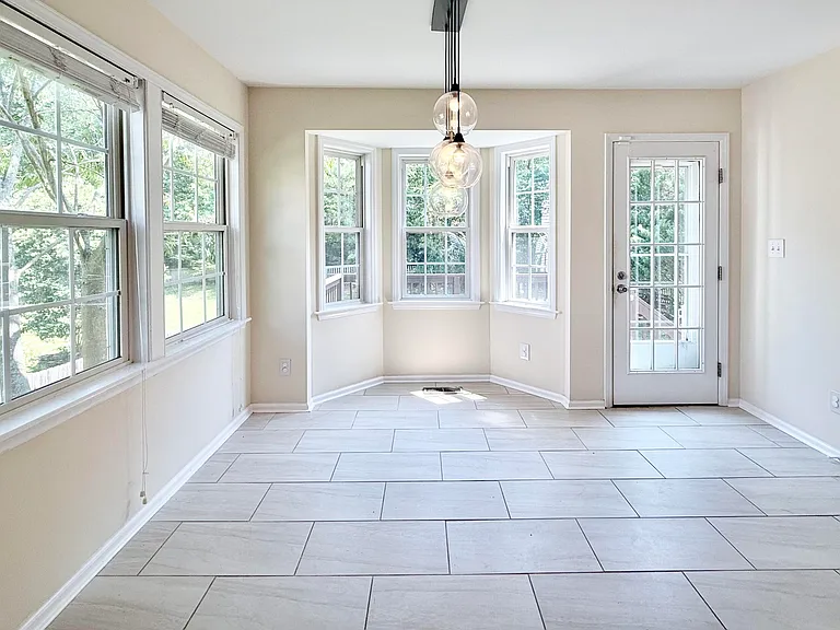 2729 E Shoreham St — Photo 13