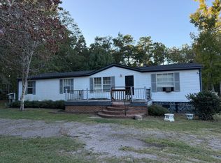 135 Pineridge Rd, Elloree, SC 29047
