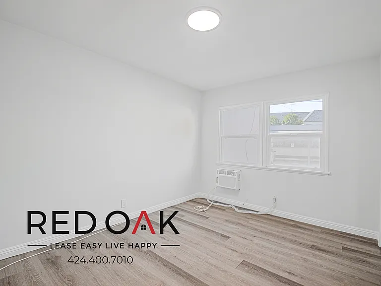 3903 W 27th St #4 — Photo 8