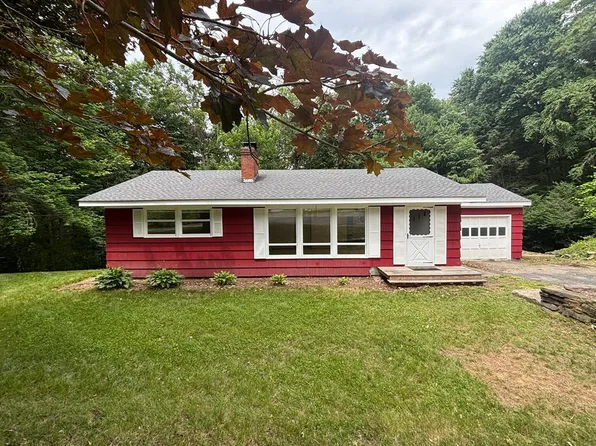 71 Cedar Ter, Russell, MA 01071