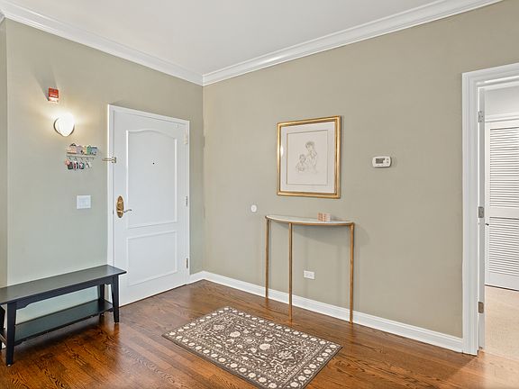 3rd image of 2300 Chestnut Ave Unit 204