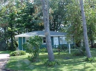 11 S Vine Dr, Hebron, IN 46341