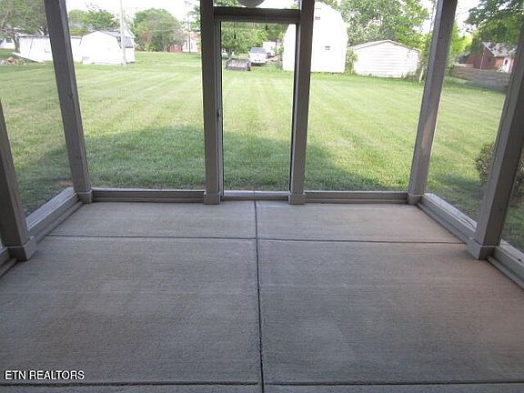 5th image of 316 Lyke Rd