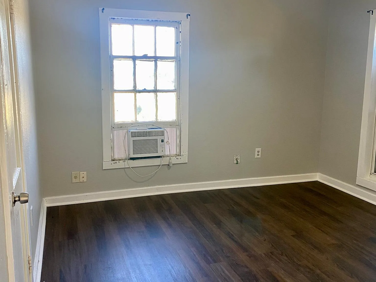 2211 Bagby Ave — Photo 4