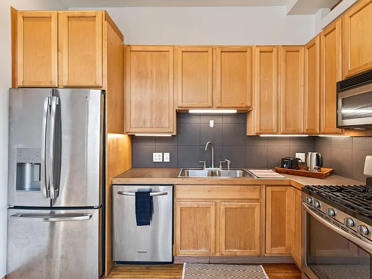 2735 Emerson Ave S #1 — Photo 12