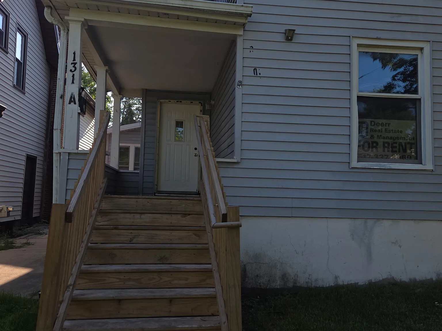 2 bed, $1,100 — Photo 1