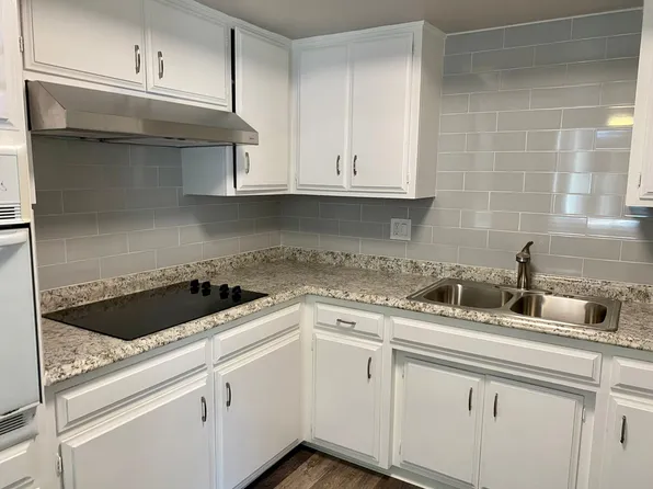 2 Bedroom, 1 bath unit, 1060 Meadow Lake Dr #3, Vista, CA 92084