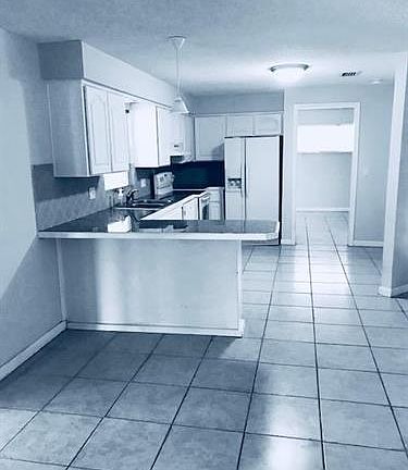 4th image of 283 Bonnlyn Dr