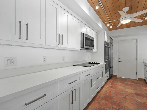 6 Little Pond Road, Manalapan, FL 33462