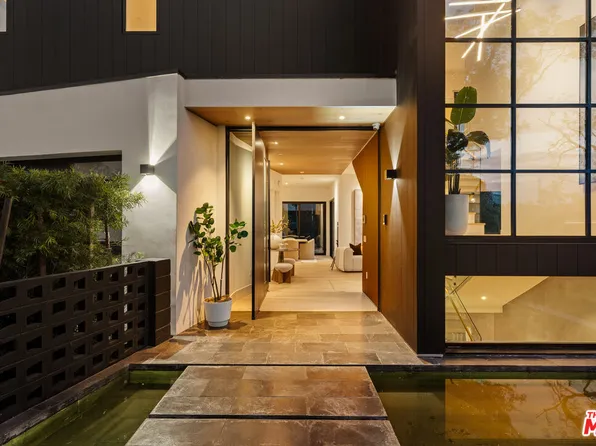 5988 W 76th St, Los Angeles, CA 90045