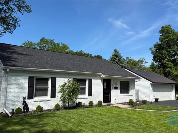 218 S River Rd, Waterville, OH 43566