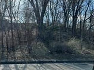 1759 Dale St N, Roseville, MN 55113