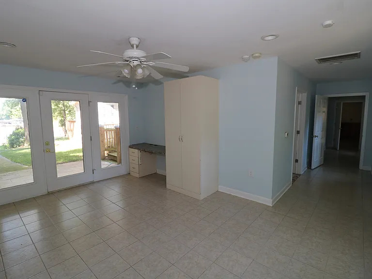 4589 Giles Ave — Photo 24