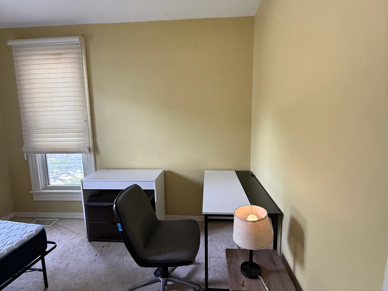 3 bed, 2264 sqft, $800 — Photo 2
