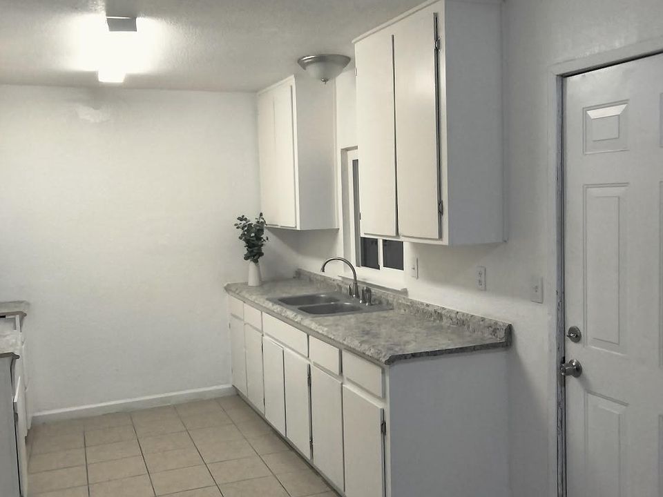 1st image of 1101 Roselawn Ave APT D