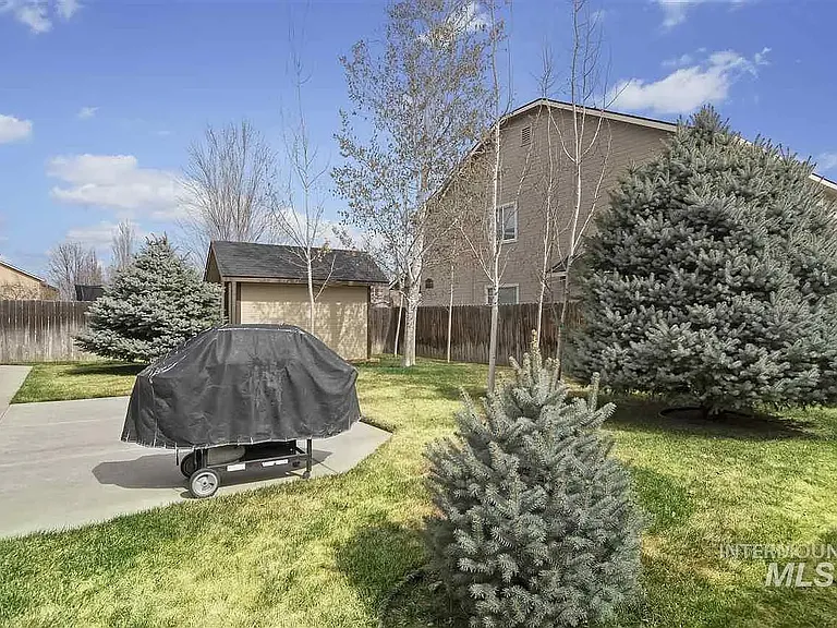 916 N Wolfsburg Ave — Photo 8