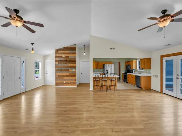 332 S End Rd, Knotts Island, NC 27950