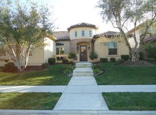 2299 E Sarazen Ave, Fresno, CA