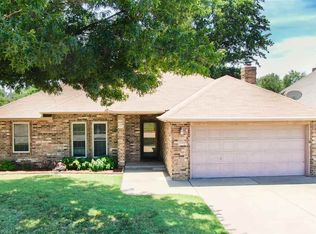 616 Shamrock Cir, Ponca City, OK 74601