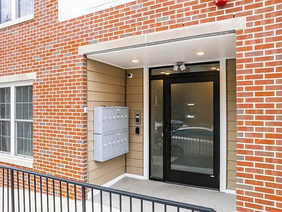 4th image of 133 S 46th St APT 3A